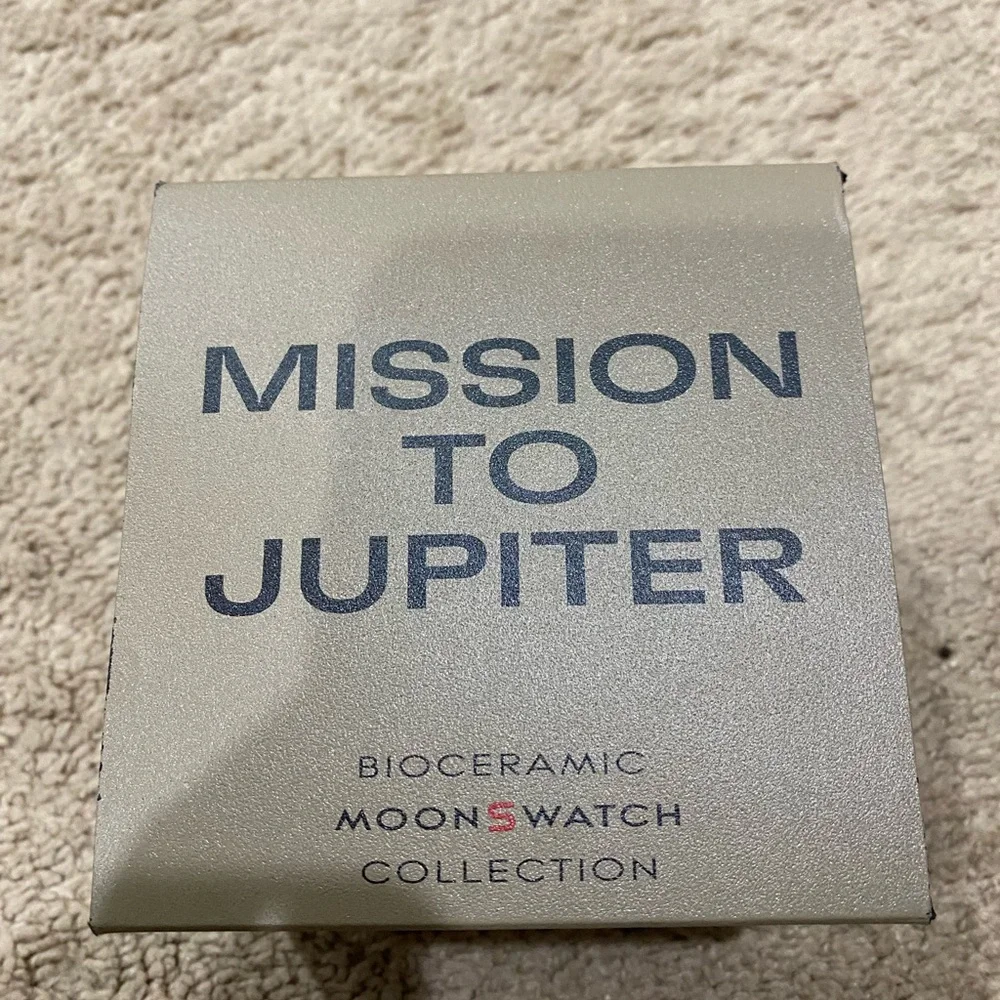 Omega x Swatch Mission to Jupiter Watch - Picture 4 of 4